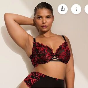 Cacique Black and Red Lace Bra - Seriously Sexy Collection - NWT!